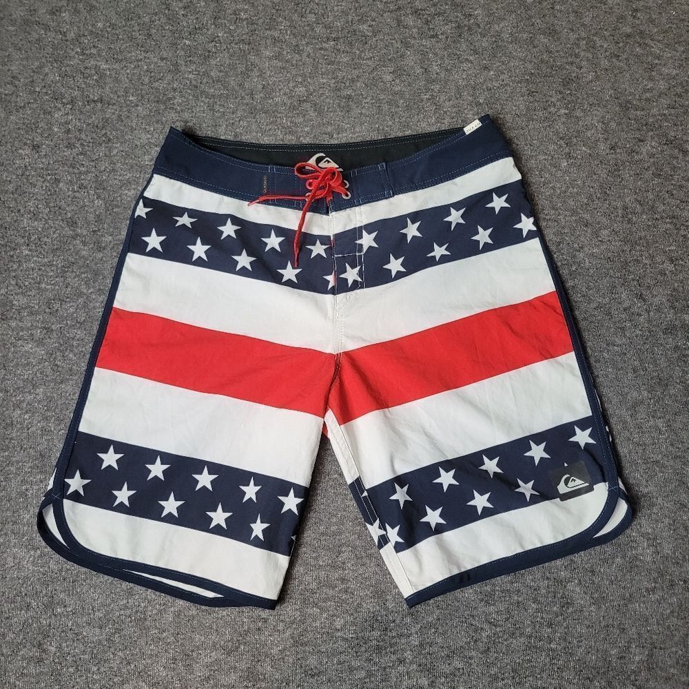 Quicksilver Shorts Mens 30 Red White Blue Star American Flag Lined Board